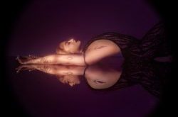 Kiana Lede - Deeper